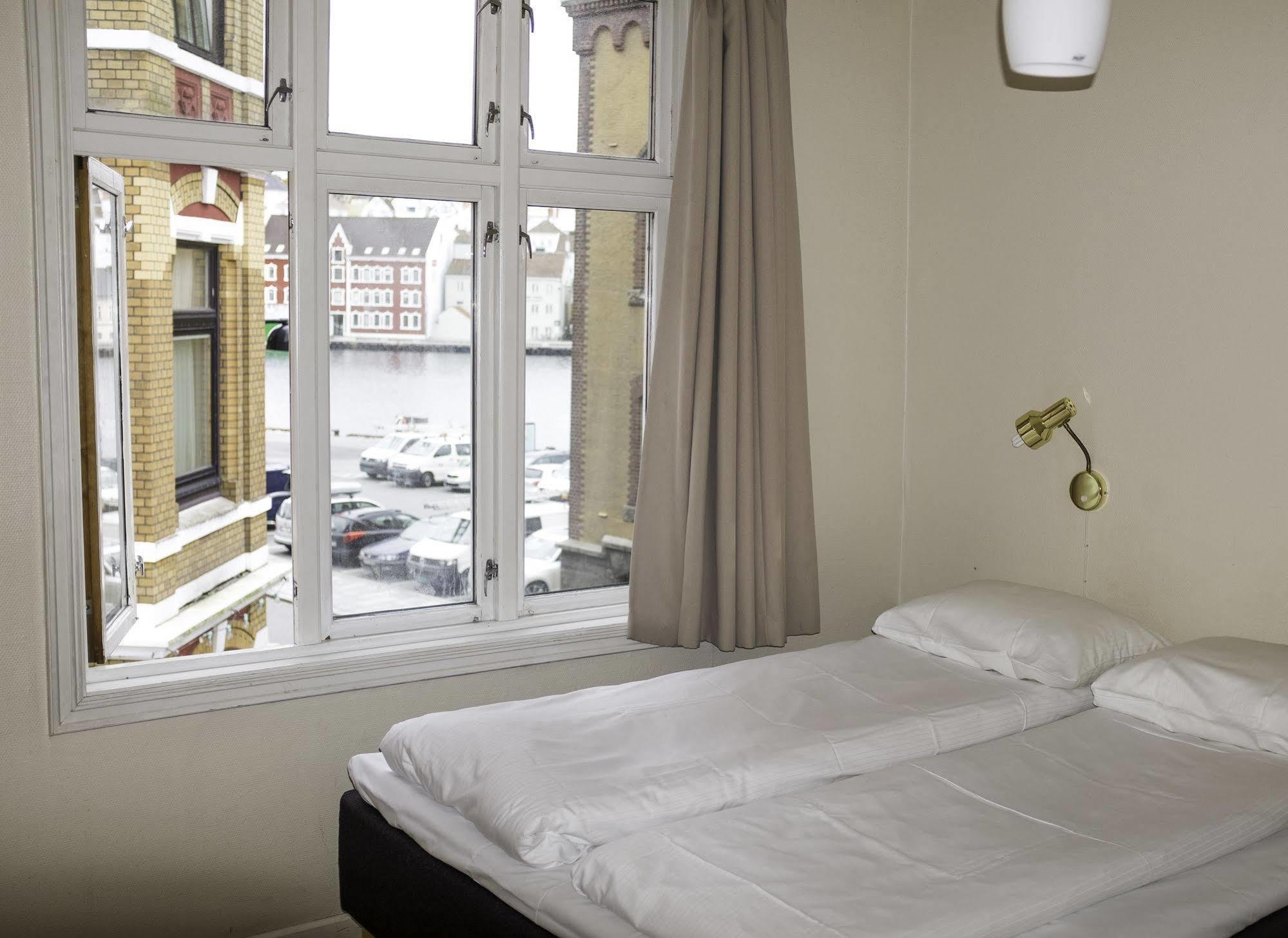 Skansen Hostel Stavanger Bagian luar foto