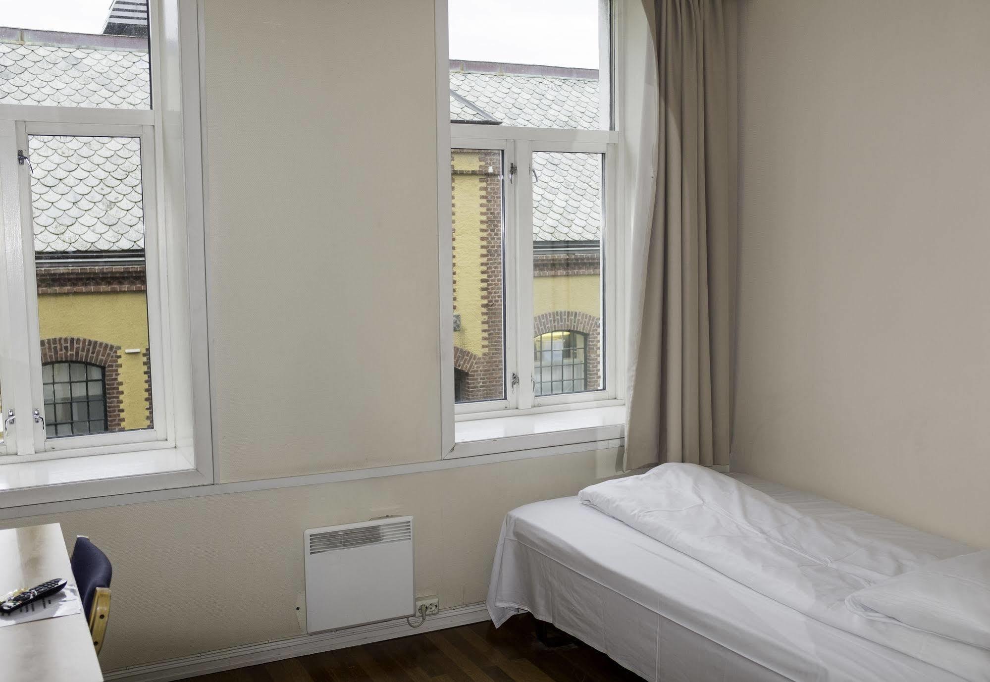 Skansen Hostel Stavanger Bagian luar foto